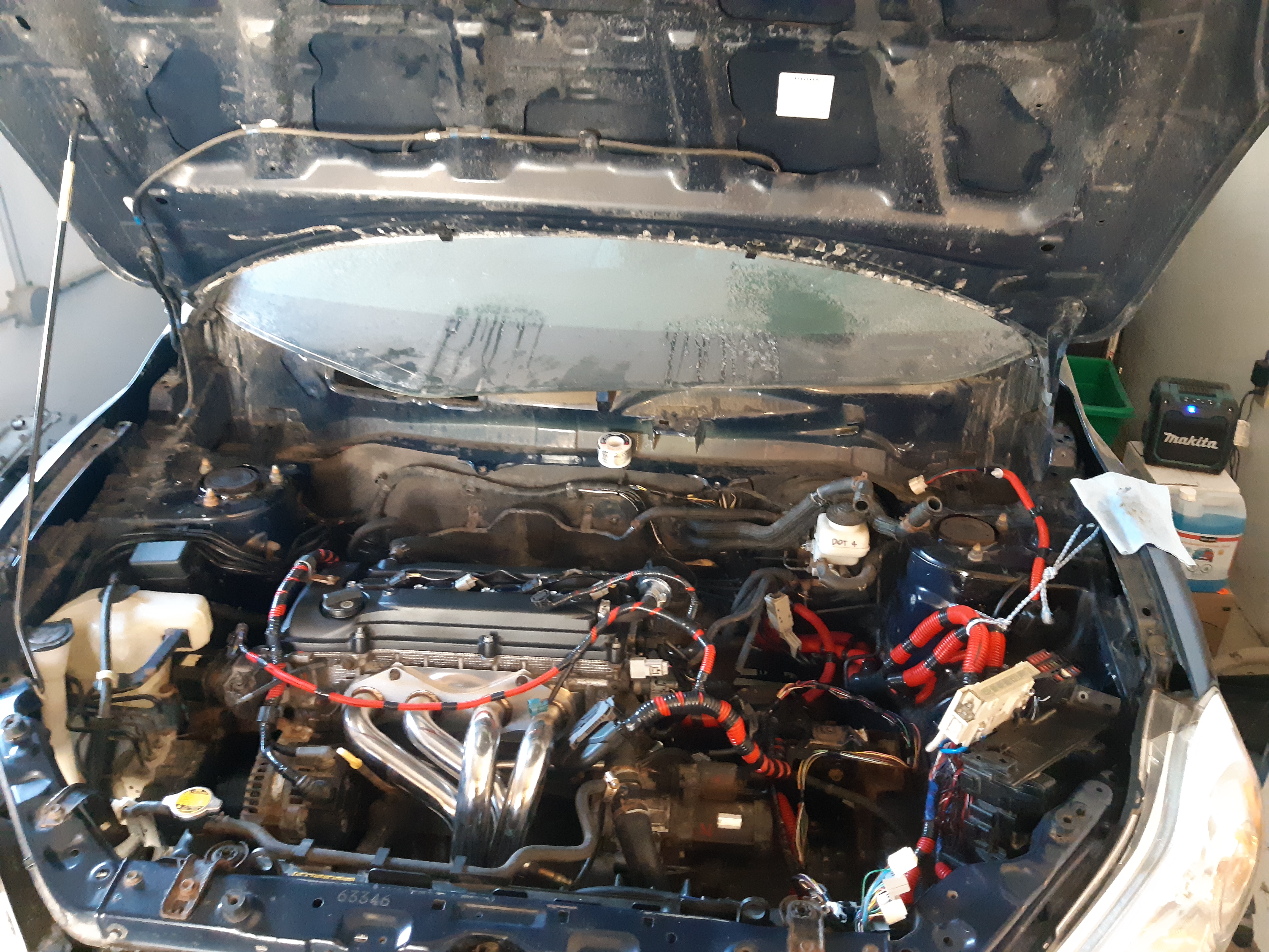 On doit procéder à un routage optimal des fils, en raison de la chaleur dégagée par le moteur.